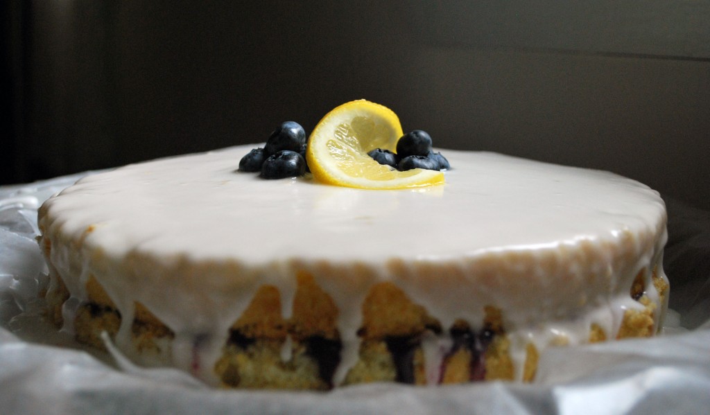 Ahu Eats: Ahu Eats: Blueberry Curd Cake with Lemon Glaze