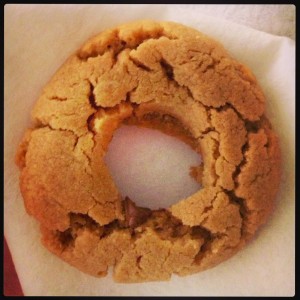 Ahu Eats: Gluten Free Peanut Butter Cookie