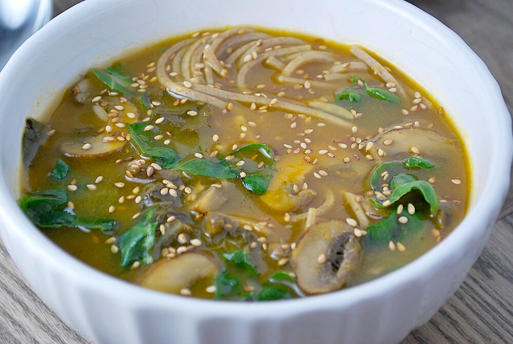 30 Minute Vegetarian Soba Soup with Mushrooms and Greens - Ahu Eats